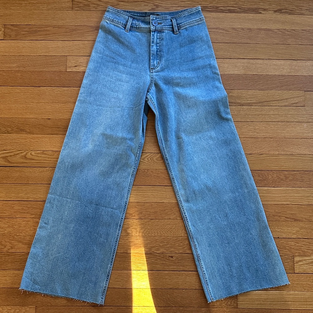 NWT High-Rise Wide-Leg Jeans in Light Blue Wash